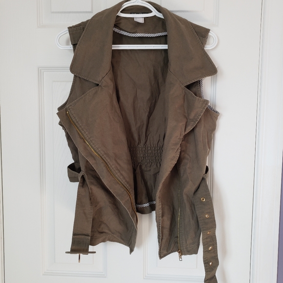 Military Green Belted Vest Top - Picture 6 of 9